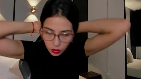 Snapshot of desireee_ chatting on October 28, 2025, 12:19 pm desire online show from October 28, 2025, 12:19 pm