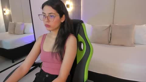 Snapshot of desireee_ chatting on February 18, 2026, 12:45 pm desire online show from February 18, 2026, 12:45 pm