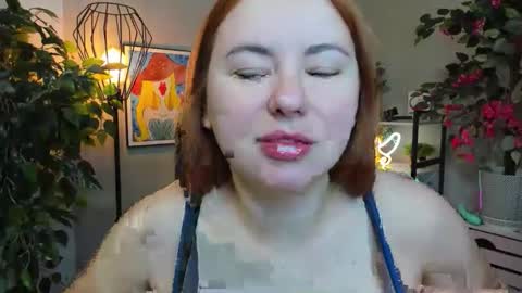 LAYLA online show from October 4, 2025, 6:22 am