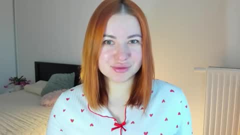 LAYLA online show from November 19, 2025, 7:19 am