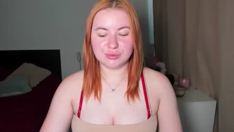 LAYLA online show from June 25, 2026, 6:51 am