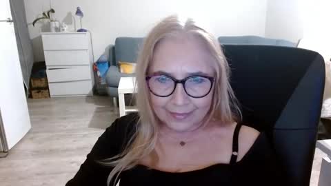 S O F I A online show from February 13, 2025, 6:38 pm