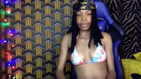 Snapshot of deslimbody90 chatting on February 8, 2026, 7:50 pm Deslimbody online show from February 8, 2026, 7:50 pm