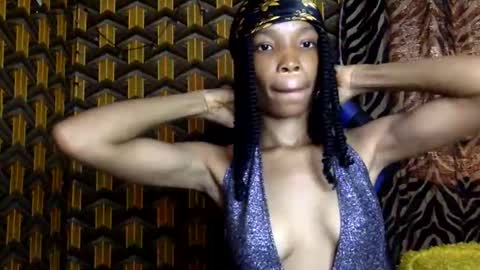 Snapshot of deslimbody90 chatting on February 22, 2026, 12:58 pm Deslimbody online show from February 22, 2026, 12:58 pm