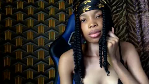 Snapshot of deslimbody90 chatting on March 17, 2026, 12:52 pm Deslimbody online show from March 17, 2026, 12:52 pm