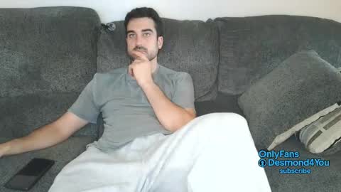 Snapshot of desmond4you chatting on October 5, 2025, 9:45 pm Desmond4You online show from October 5, 2025, 9:45 pm