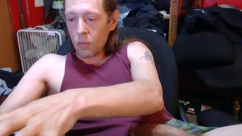 Snapshot of desolation2012 chatting on May 28, 2026, 5:05 am desolation2012 online show from May 28, 2026, 5:05 am