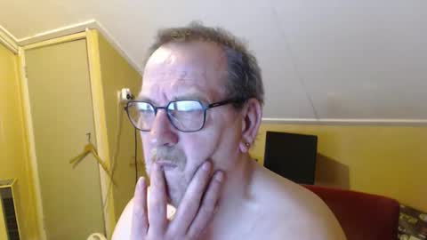 destelp online show from April 30, 2026, 8:57 pm