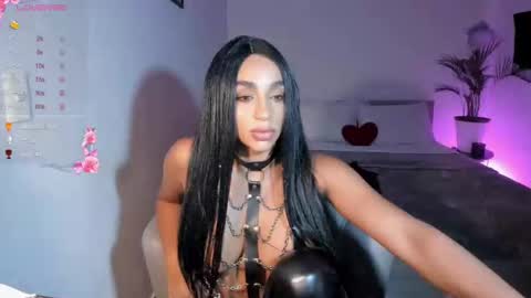 Destinne Mill online show from November 16, 2025, 3:12 am