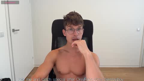 INSTAGRAM justmichaelross online show from October 6, 2025, 8:23 am