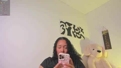 desty_y online show from February 4, 2026, 2:17 am