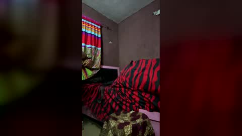 Snapshot of desy2283 chatting on May 17, 2026, 1:36 am desy2283 online show from May 17, 2026, 1:36 am