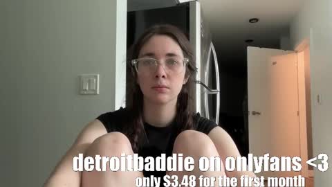 Snapshot of detroitbaddie chatting on March 7, 2025, 5:49 pm detroitbaddie online show from March 7, 2025, 5:49 pm