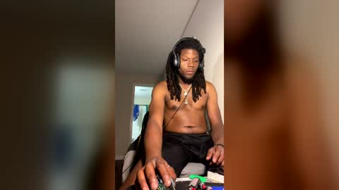 deucear30 online show from June 20, 2026, 6:27 am