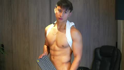 Snapshot of deus_belli chatting on June 20, 2026, 1:58 pm Deus Belli online show from June 20, 2026, 1:58 pm