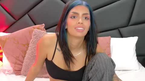 DEUX online show from March 12, 2026, 9:48 am