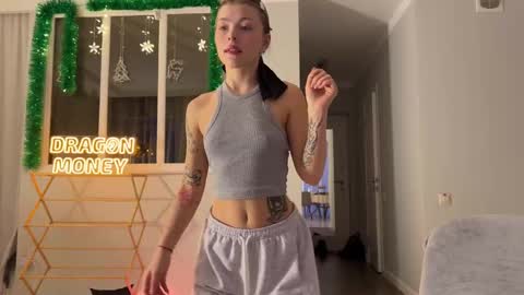 Id be happy to have a steamy stream girl online show from December 10, 2024, 12:27 pm