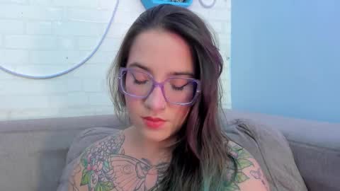 Deva Blue online show from February 20, 2025, 4:18 am