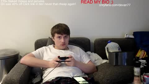 Snapshot of devantheplug chatting on December 13, 2024, 11:34 am Devan online show from December 13, 2024, 11:34 am