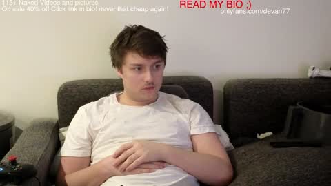 Snapshot of devantheplug chatting on December 13, 2024, 11:39 pm Devan online show from December 13, 2024, 11:39 pm