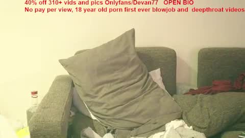 Snapshot of devantheplug chatting on June 30, 2026, 12:06 pm Devan online show from June 30, 2026, 12:06 pm