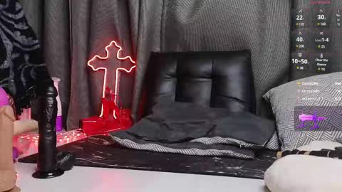 Snapshot of devil_s_bride chatting on March 1, 2025, 8:56 am devil_s_bride online show from March 1, 2025, 8:56 am