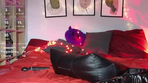 Snapshot of devil_s_bride chatting on September 22, 2025, 5:37 pm devil_s_bride online show from September 22, 2025, 5:37 pm