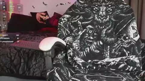 Snapshot of devil_s_bride chatting on March 18, 2026, 3:15 pm devil_s_bride online show from March 18, 2026, 3:15 pm