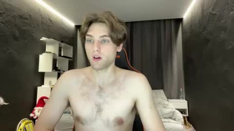 devilnut1 online show from November 18, 2025, 7:13 am