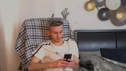 devin_ho online show from January 19, 2026, 9:02 am