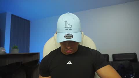 Devin Hunter online show from December 5, 2024, 10:33 am