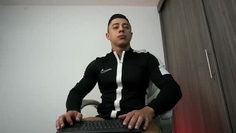 Devin Hunter online show from February 2, 2026, 11:53 am