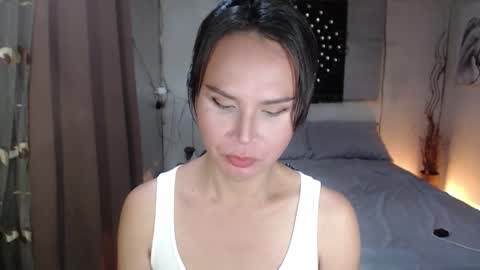 Snapshot of devine_g chatting on February 7, 2025, 1:58 am Igat online show from February 7, 2025, 1:58 am