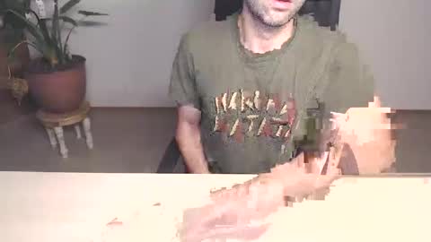 Snapshot of devswiss chatting on October 31, 2025, 6:14 am DevSwiss online show from October 31, 2025, 6:14 am