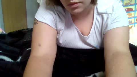 Snapshot of devykitten2018 chatting on June 24, 2026, 10:42 pm devykitten online show from June 24, 2026, 10:42 pm