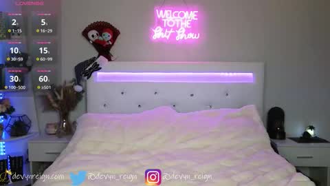 Snapshot of devynreign chatting on November 15, 2025, 6:22 am Devyn Reign online show from November 15, 2025, 6:22 am