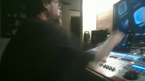 Mike Sounde online show from June 21, 2026, 4:04 am