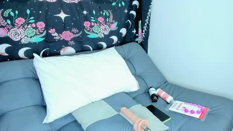 dhany_her online show from April 30, 2026, 10:58 pm