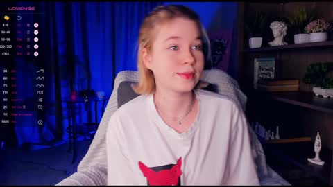 Arina online show from December 14, 2024, 9:35 pm