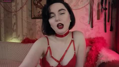 Diana Di Honey online show from February 10, 2026, 2:32 pm
