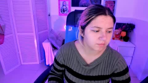 Dia online show from September 29, 2025, 8:46 pm