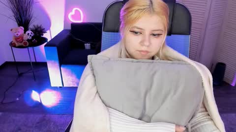 Dia online show from November 22, 2025, 11:59 pm