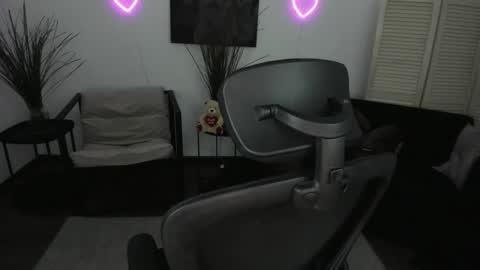 Snapshot of diaangell chatting on February 22, 2026, 7:34 pm Dia online show from February 22, 2026, 7:34 pm