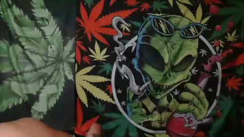 Snapshot of diabolic_yeti76 chatting on October 19, 2025, 5:02 pm Yeti online show from October 19, 2025, 5:02 pm