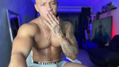 Snapshot of diagostone chatting on October 23, 2025, 1:38 am Diego online show from October 23, 2025, 1:38 am