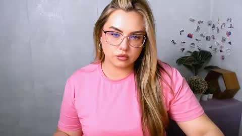 Kriss online show from May 12, 2026, 10:23 am