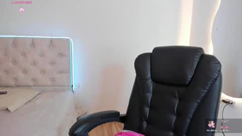 Diamond  online show from February 18, 2026, 1:51 pm