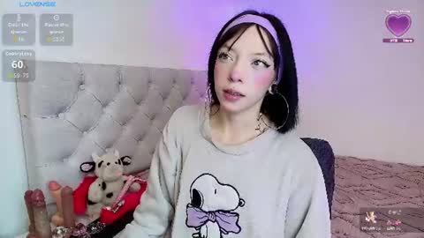 Snapshot of diamond__cherry chatting on June 16, 2026, 1:58 pm Diamond online show from June 16, 2026, 1:58 pm
