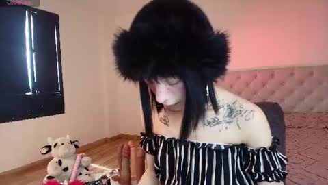 Snapshot of diamond__cherry chatting on June 17, 2026, 3:02 pm Diamond online show from June 17, 2026, 3:02 pm