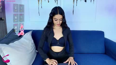 Snapshot of diamond_black19 chatting on September 18, 2025, 7:05 pm Camila and Megan online show from September 18, 2025, 7:05 pm